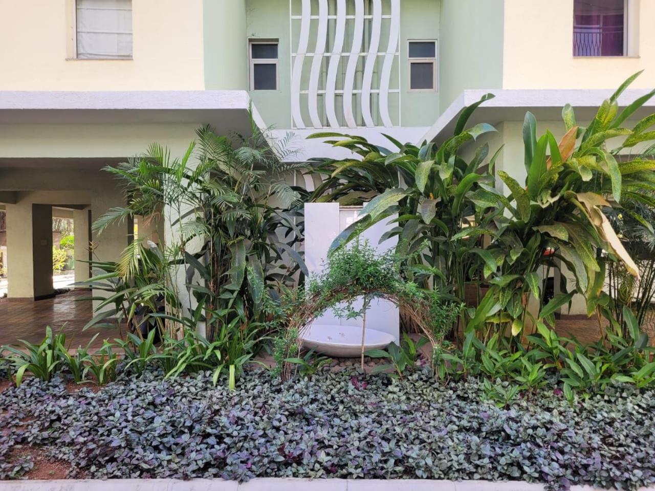 Appartement B&F Kensington Square à Siolim Extérieur photo